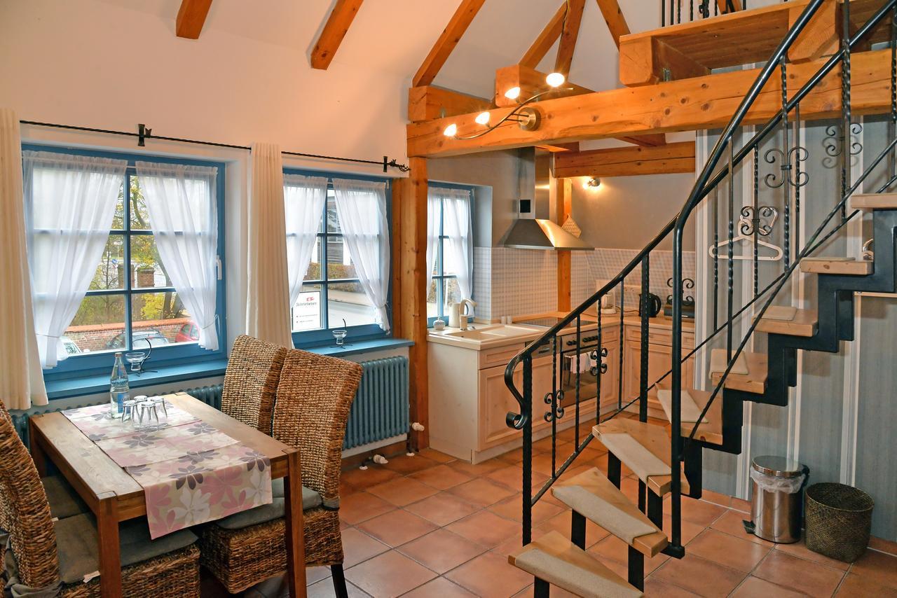Pension Zum Brauhaus ชตราลซุนด์ ภายนอก รูปภาพ
