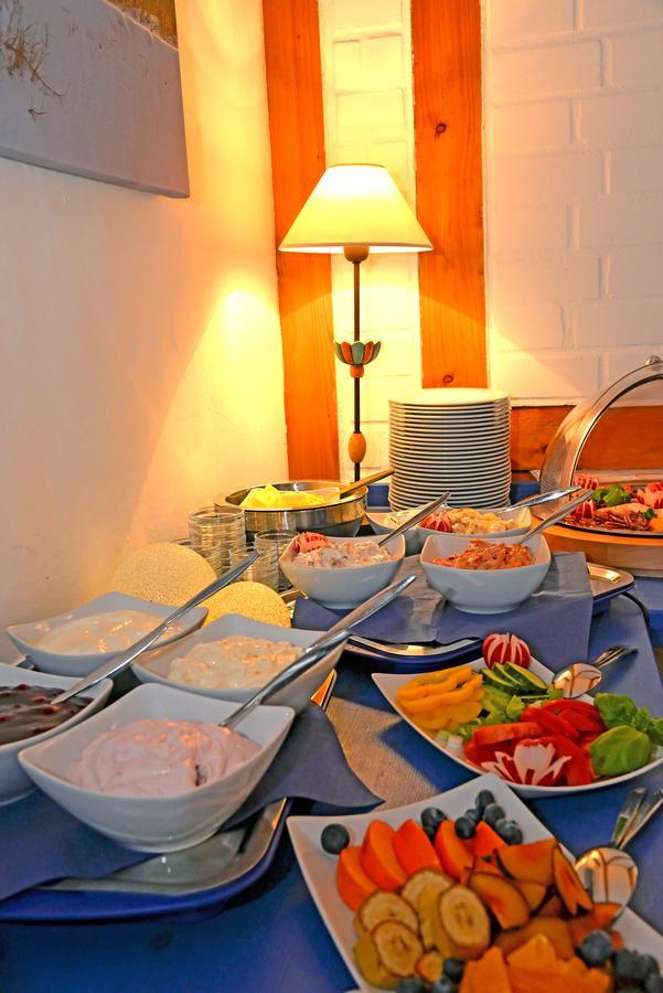 Pension Zum Brauhaus ชตราลซุนด์ ภายนอก รูปภาพ